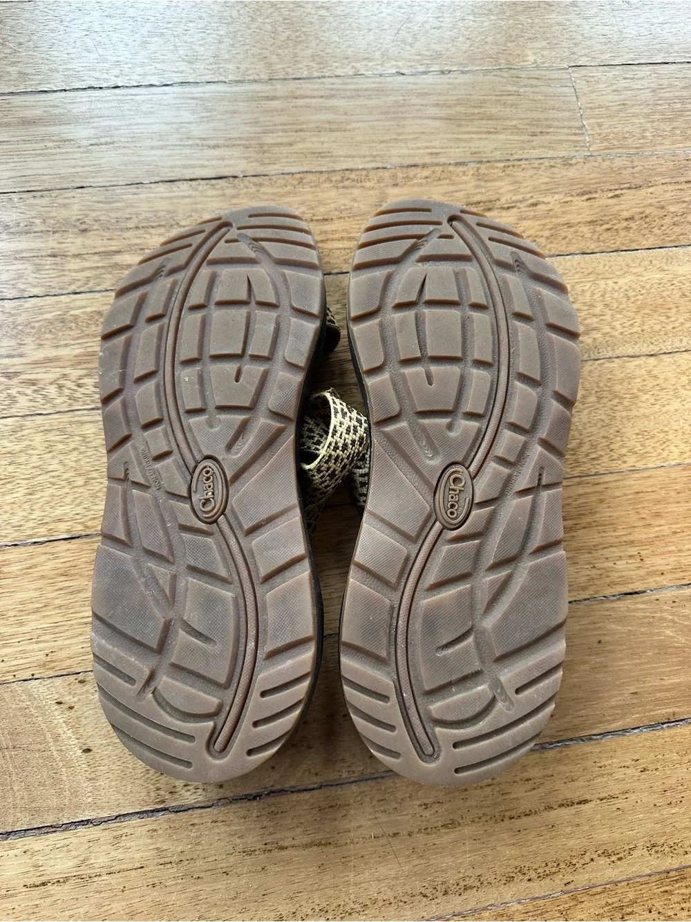 Chaco Women’s Leopard Outdoor Sport Sandals Size 9 - Picture 3 of 4